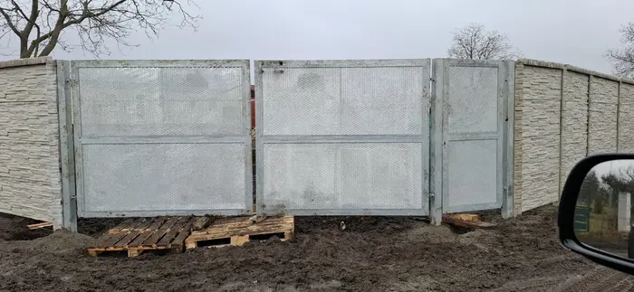 Brána s brankou, výplň tahokov